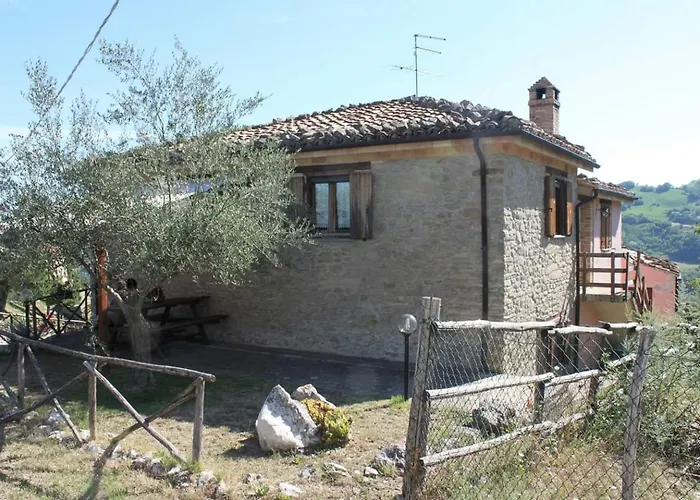 La Via Del Parco Фермерский дом Arsita